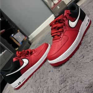 Nike Air Force 1 Low '07 LV8 1 mystic red no box